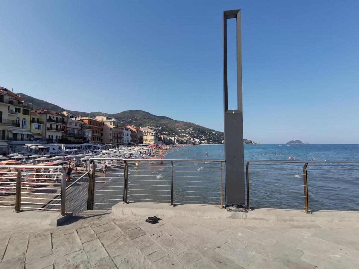 Da Amente Apartment Alassio Bagian luar foto